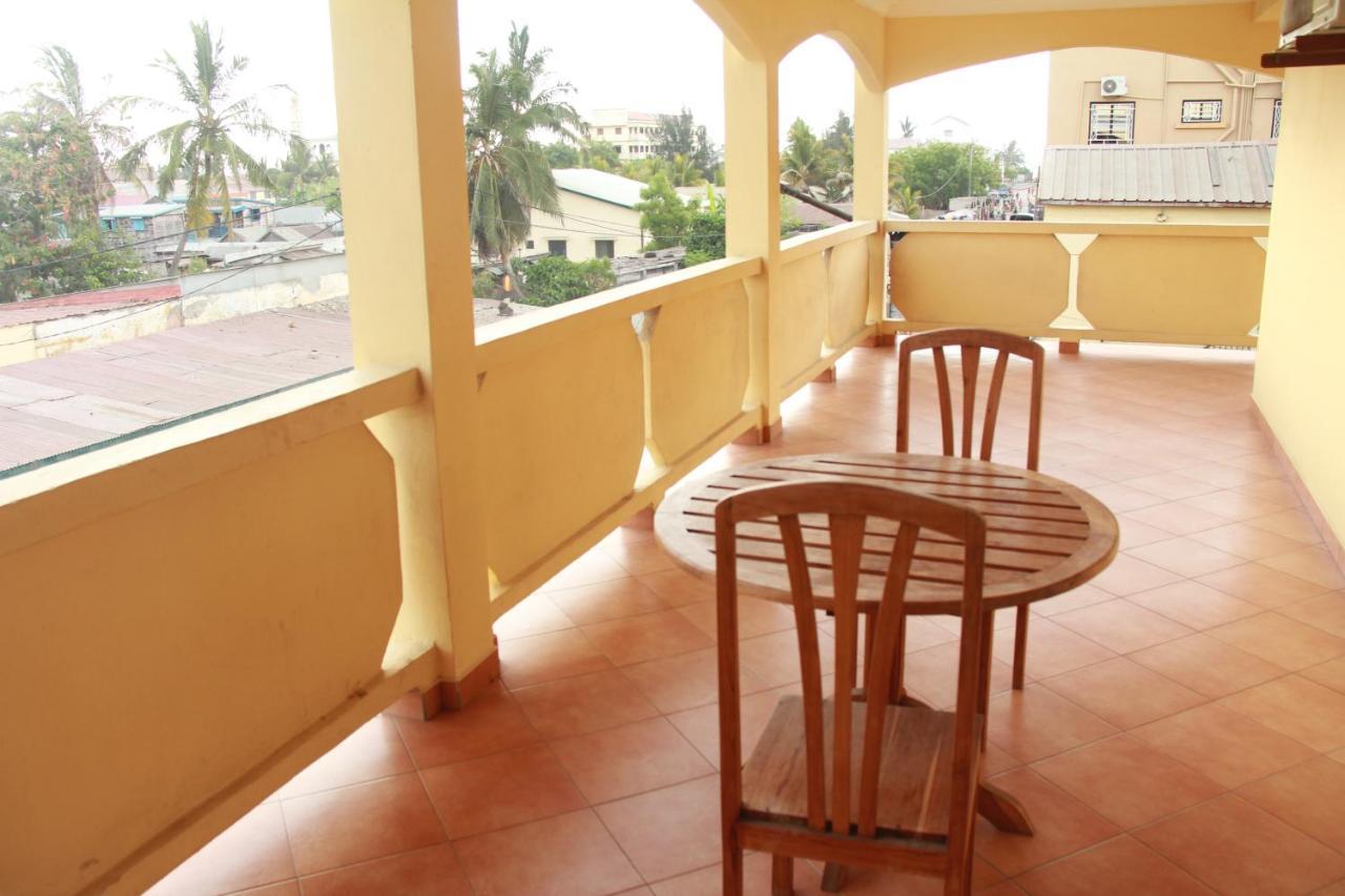 מורונדבה Hotel Menabe מראה חיצוני תמונה