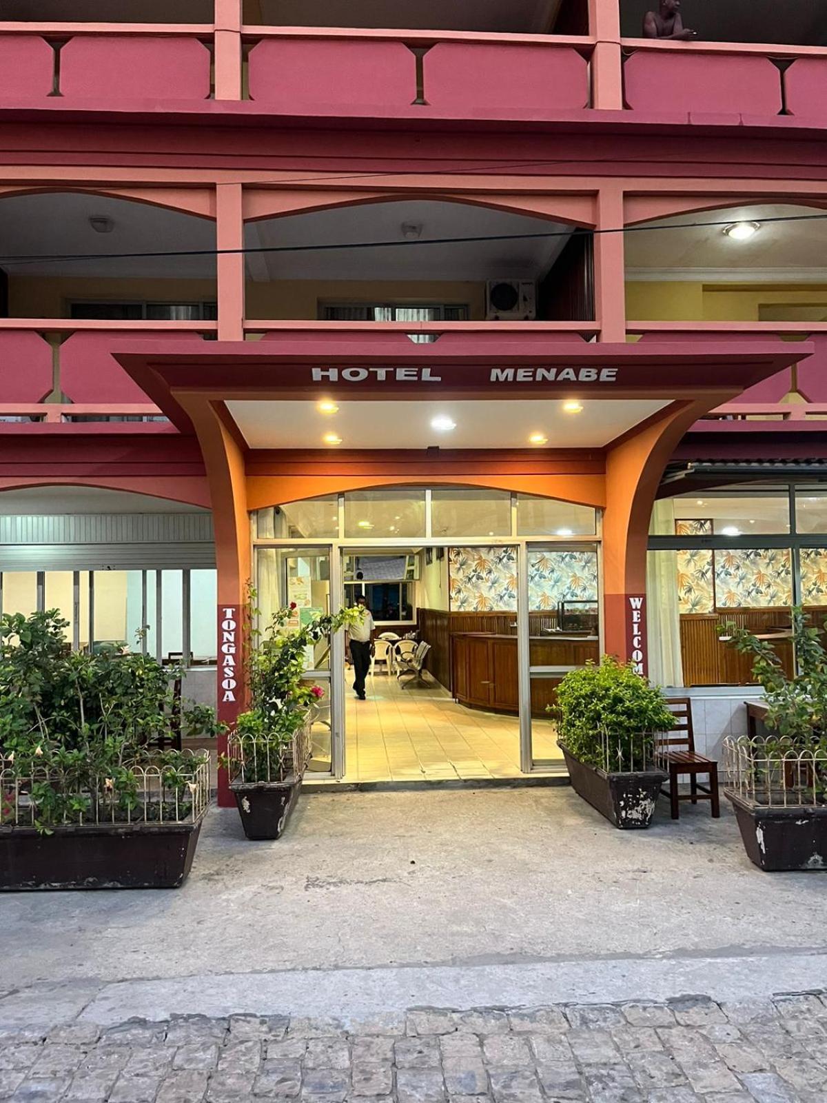 מורונדבה Hotel Menabe מראה חיצוני תמונה