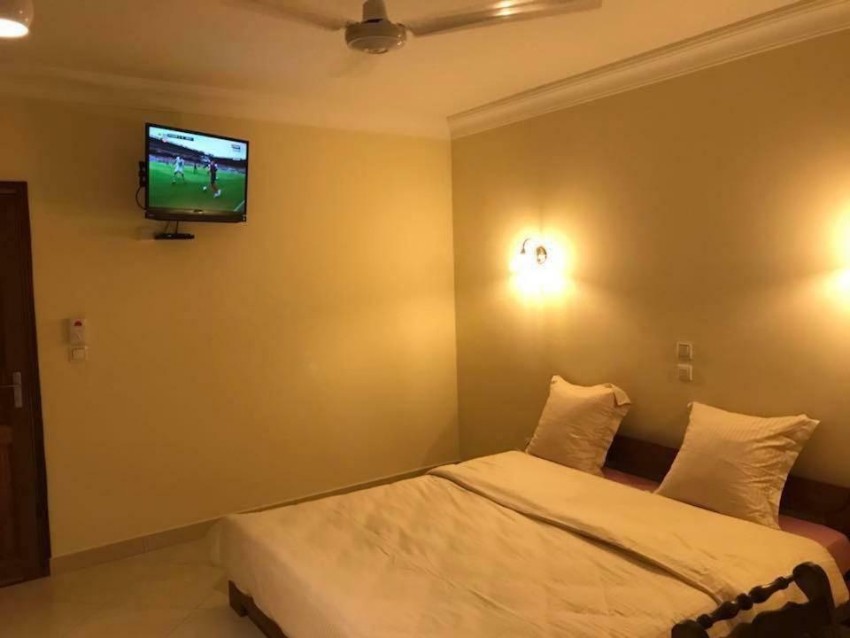 מורונדבה Hotel Menabe מראה חיצוני תמונה