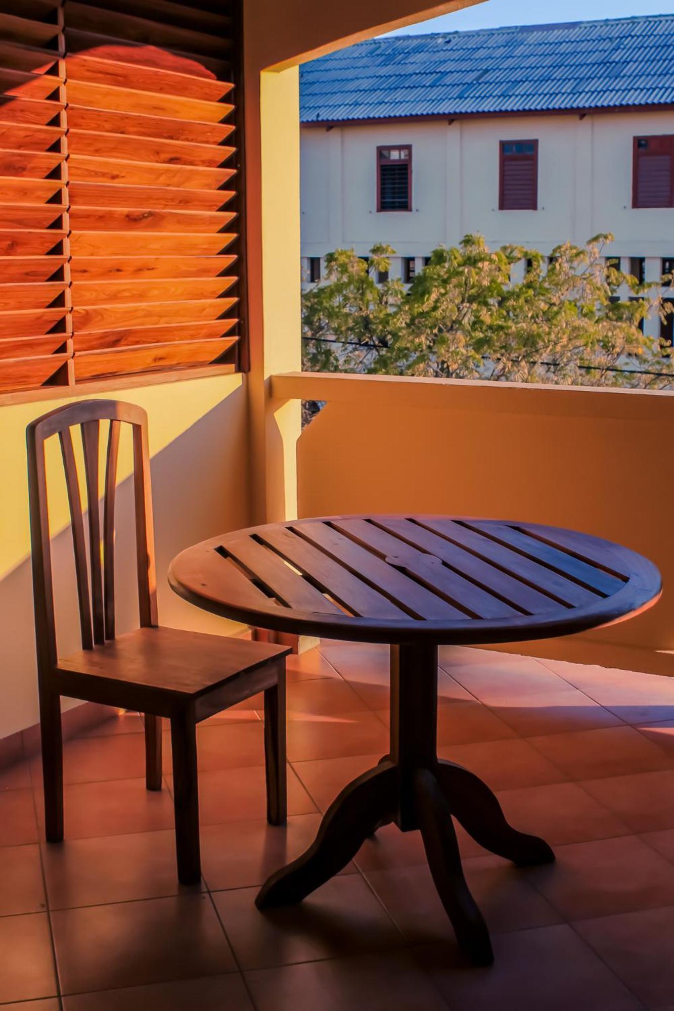 מורונדבה Hotel Menabe מראה חיצוני תמונה
