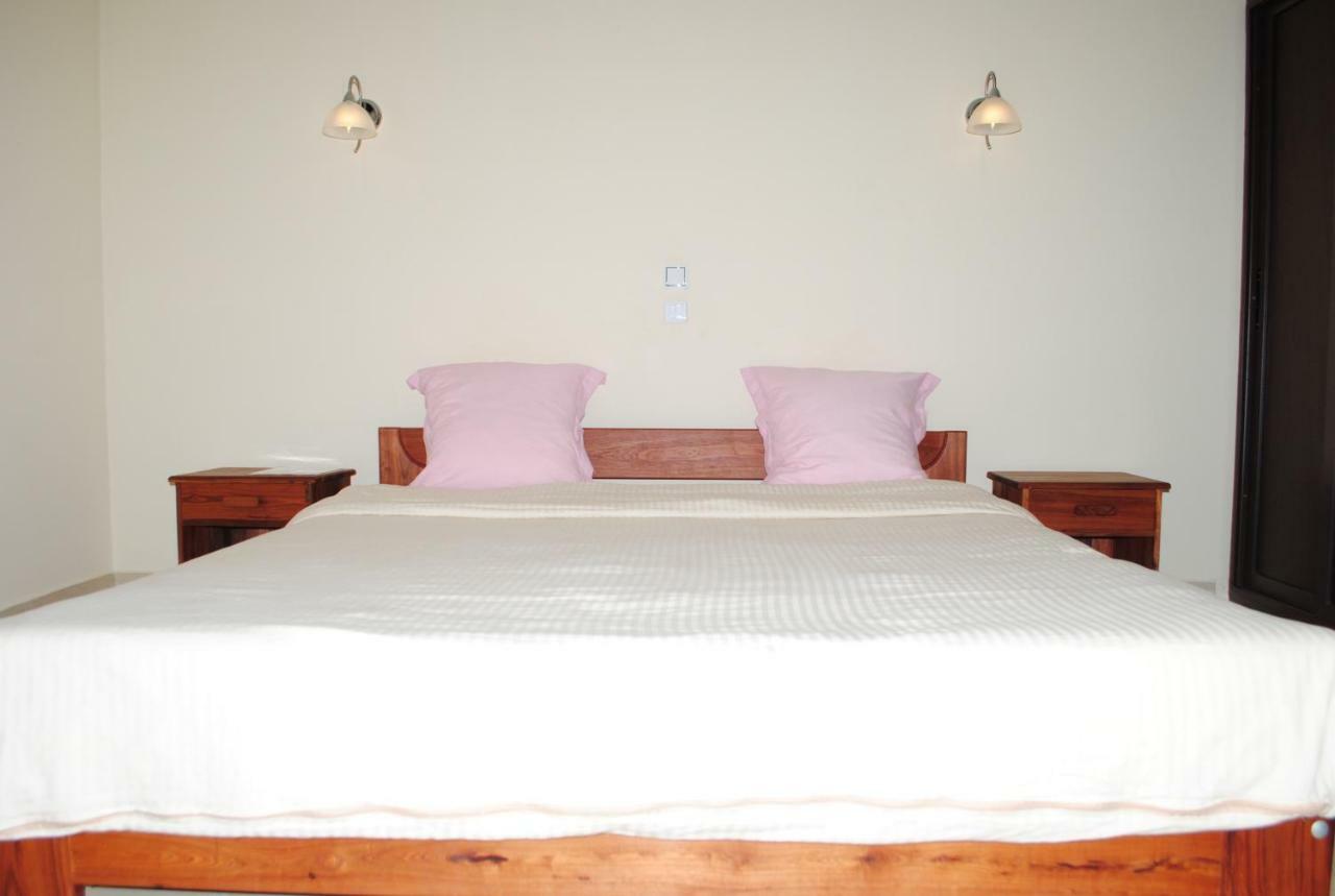 מורונדבה Hotel Menabe מראה חיצוני תמונה